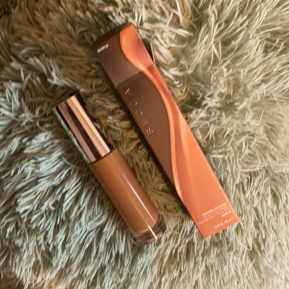Becca Ultimate Coverage 24HOUR foundation